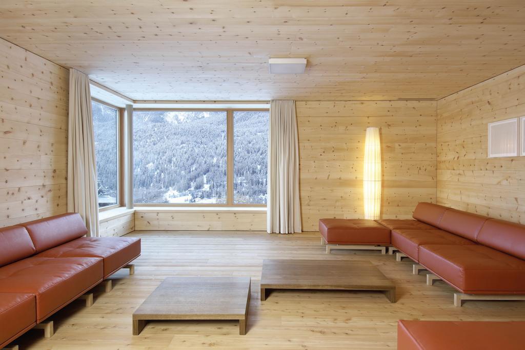 Scuol Youth Hostel Exterior photo